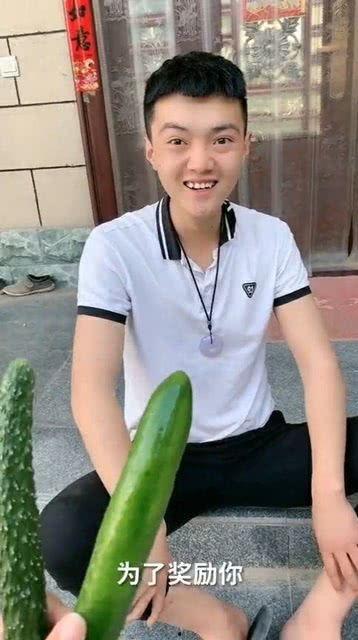 绿泡泡吃瓜,揭秘娱乐圈幕后故事 第1张 绿泡泡吃瓜,揭秘娱乐圈幕后故事 第1张